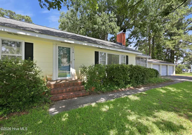 Single family home for sale at 114 Marshallberg Rd, Smyrna, NC 28579 | MLS# 100589187