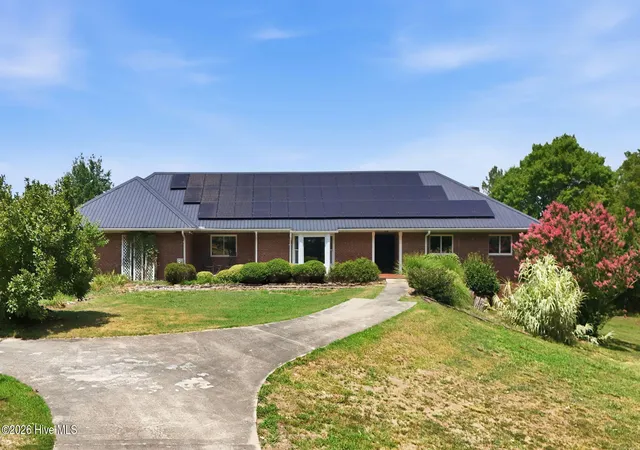 Photo 1 of Single family home for sale at 124 Riverside Rd, Carthage, NC 28327 | MLS# 100588114 | Listing updated on 2026-09-25