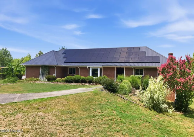 Photo 2 of Single family home for sale at 124 Riverside Rd, Carthage, NC 28327 | MLS# 100588114 | Listing updated on 2026-09-25