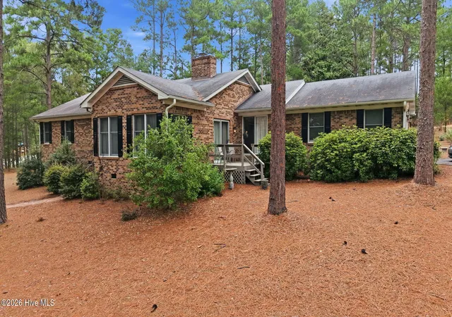 Photo 3 of Single family home for sale at 8 N Shamrock Dr, Jackson Springs, NC 27281 | MLS# 100593599 | Listing updated on 2026-08-27