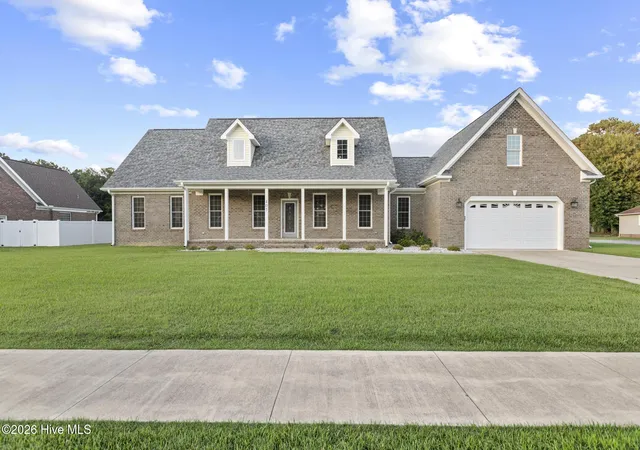 Photo 1 of Single family home for sale at 407 King Richard Ct, Jacksonville, NC 28546 | MLS# 100597437 | Listing updated on 2026-09-12