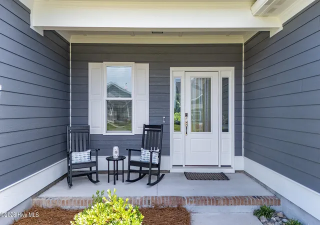 Photo 2 of Single family home for sale at 421 Taylorwood Dr, Beaufort, NC 28516 | MLS# 100578946 | Listing updated on 2026-08-19