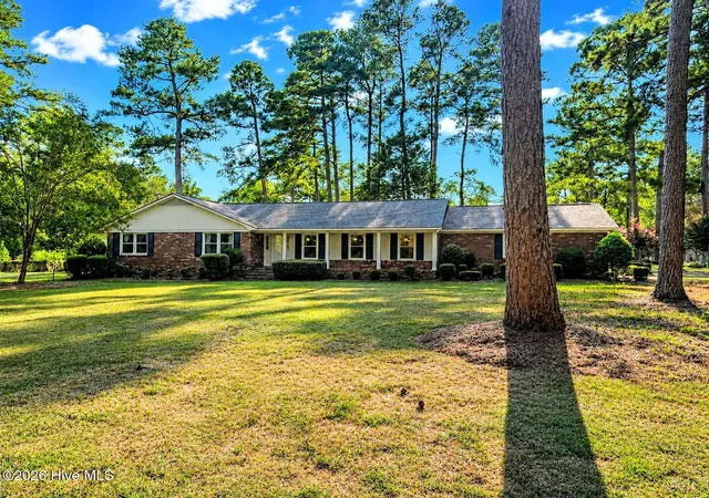 Photo 2 of Single family home for sale at 13 Farrington Wy, North Augusta, SC 29860 | MLS# 100599089 | Listing updated on 2026-08-28