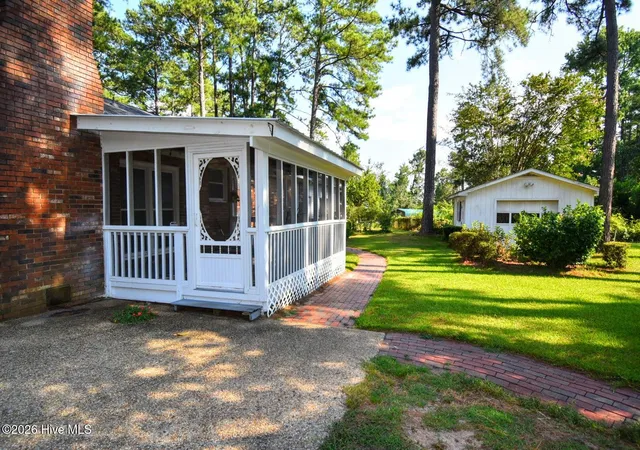 Photo 4 of Single family home for sale at 13 Farrington Wy, North Augusta, SC 29860 | MLS# 100599089 | Listing updated on 2026-10-15
