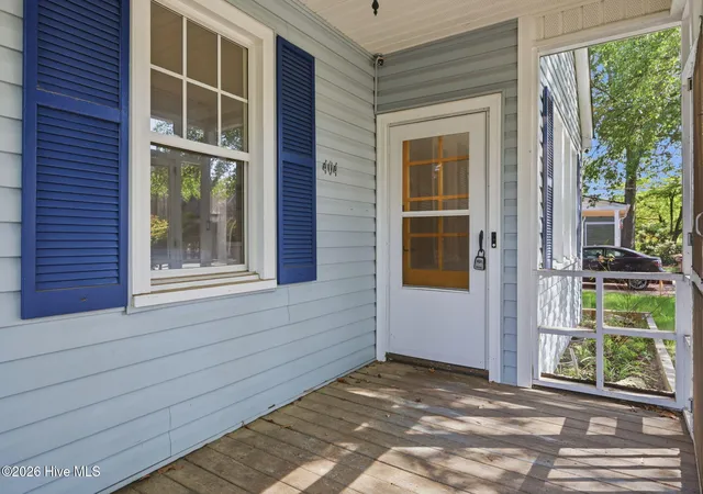 Photo 3 of Single family home for sale at 404 Pearl St, Fayetteville, NC 28303 | MLS# 100598292 | Listing updated on 2026-09-20