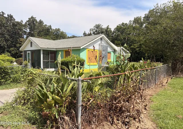 Photo 4 of Single family home for sale at 125 Lee St, Denmark, SC 29042 | MLS# 100598790 | Listing updated on 2026-08-25