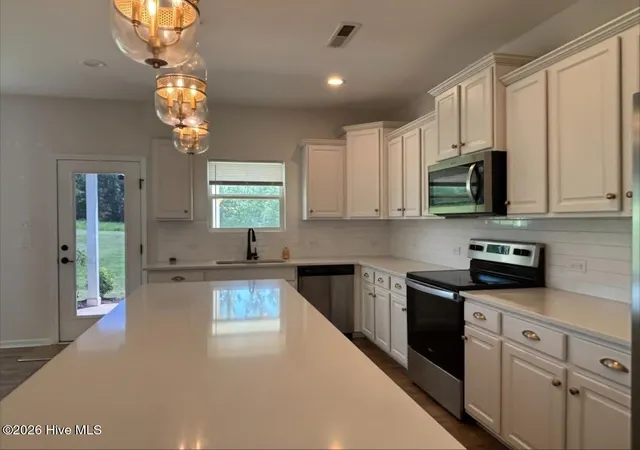 Photo 4 of Single family home for sale at 223 Old Harbor Dr, Mount Gilead, NC 27306 | MLS# 100598166 | Listing updated on 2026-09-19