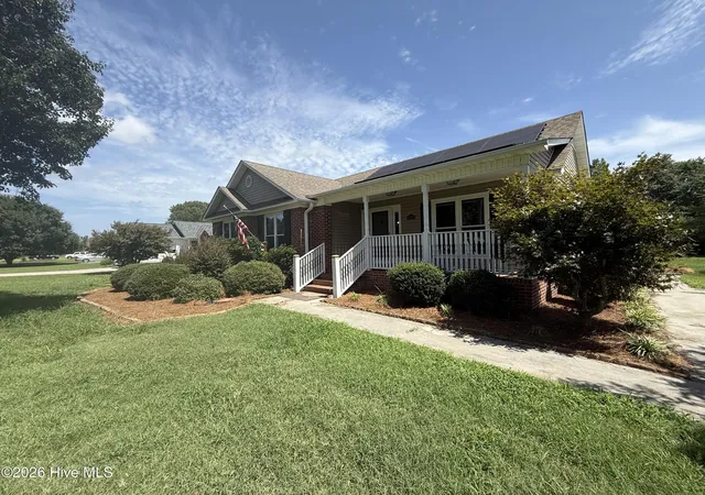 Photo 2 of Single family home for sale at 14900 Blue Woods Rd, Laurinburg, NC 28352 | MLS# 100590784 | Listing updated on 2026-09-19