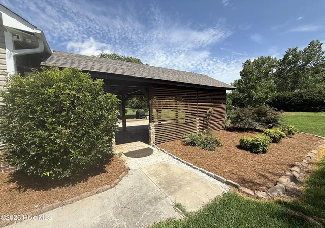 Photo 3 of Single family home for sale at 14900 Blue Woods Rd, Laurinburg, NC 28352 | MLS# 100590784 | Listing updated on 2026-09-19
