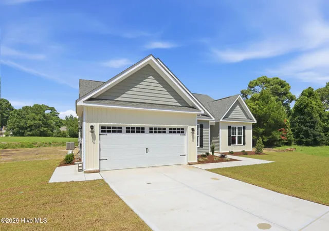 Photo 3 of Single family home for sale at 1505 Mona Psge Ct, New Bern, NC 28560 | MLS# 100594183 | Listing updated on 2026-08-20