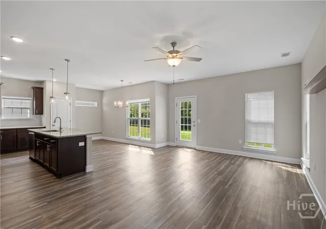 4th image of 28 Spartina Ln, Richmond Hill, GA 31324 | MLS# SA348488