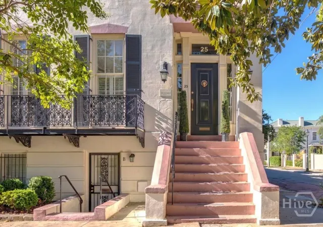 Photo 2 of Mansion for sale at 25 W Perry St, Savannah, GA 31401 | MLS# SA363012 | Listing updated on 2026-08-31