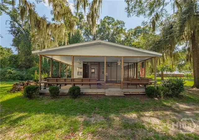 Photo 1 of Manufactured home for sale at 1045 Live Oak Ln Ne, Townsend, GA 31331 | MLS# SA363186 | Listing updated on 2026-09-23