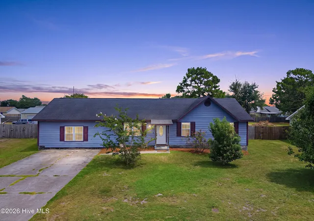 Photo 1 of Single family home for sale at 215 S Ginger Dr, Hubert, NC 28539 | MLS# 100597568 | Listing updated on 2026-09-13