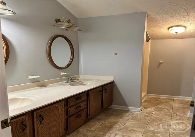 Listing Photo 2 - Condo for sale in building located at 1775 S Milledge Ave, Athens, GA 30605 - Unit #22