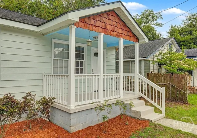 Photo 2 of Single family home for sale at 2109 Delesseps Ave, Savannah, GA 31404 | MLS# SA358119 | Listing updated on 2026-08-24