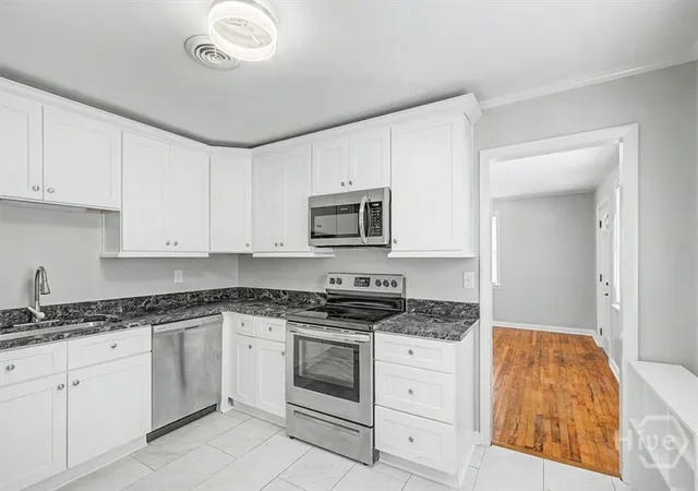 Photo 4 of Single family home for sale at 2109 Delesseps Ave, Savannah, GA 31404 | MLS# SA358119 | Listing updated on 2026-08-24