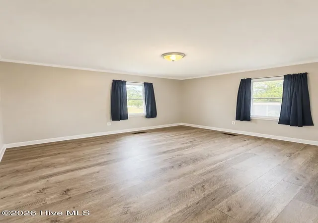 Photo 4 of Single family home for sale at 403 Oregon Trl, Hubert, NC 28539 | MLS# 100597223 | Listing updated on 2026-08-28
