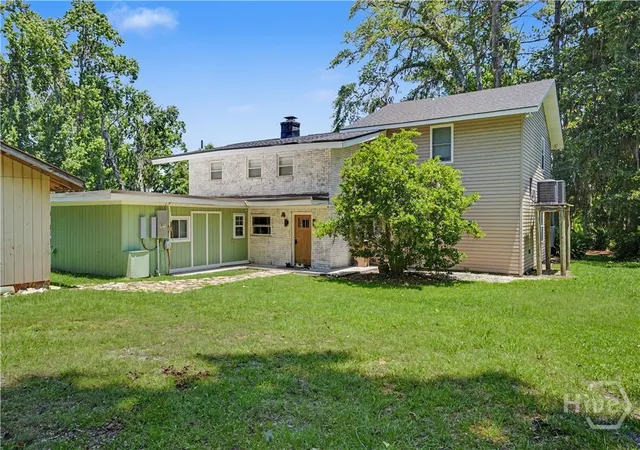 Photo 2 of Single family home for sale at 5000 Taylor Rd, Savannah, GA 31404 | MLS# SA358965 | Listing updated on 2026-08-23