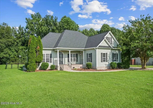 Photo 3 of Single family home for sale at 306 Clemens Dr, Pikeville, NC 27863 | MLS# 100596488 | Listing updated on 2026-09-12