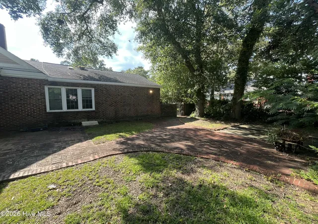 Photo 5 of Single family home for sale at 408 W 20th Street, Lumberton, NC 28358 | MLS# 100558179 | Listing updated on 2026-08-26