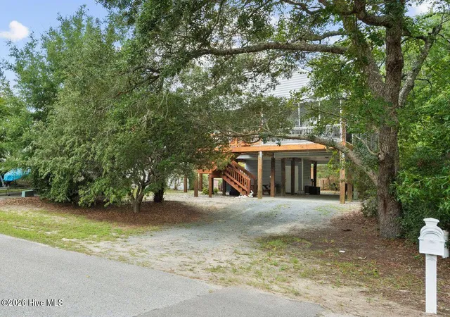 Photo 3 of Single family home for sale at 143 Ne 4Th St, Oak Island, NC 28465 | MLS# 100599454 | Listing updated on 2026-10-19