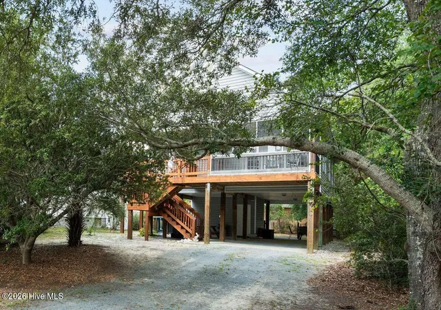 Photo 4 of Single family home for sale at 143 Ne 4Th St, Oak Island, NC 28465 | MLS# 100599454 | Listing updated on 2026-10-19