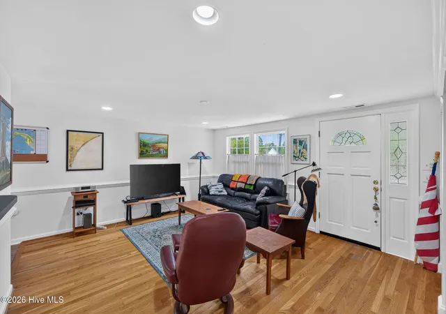 Photo 4 of Single family home for sale at 901 Cardinal Rd, Southport, NC 28461 | MLS# 100592010 | Listing updated on 2026-08-18