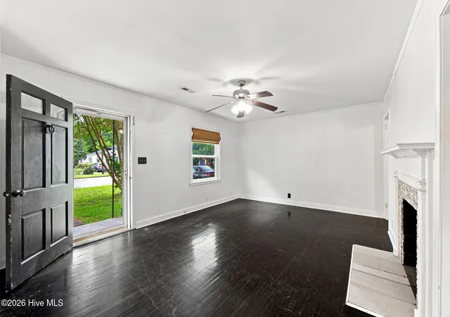 Photo 4 of Single family home for sale at 106 S Griffin St, Elizabeth City, NC 27909 | MLS# 100596181 | Listing updated on 2026-08-21