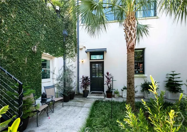 Photo 1 of Condo for sale at 528 Selma St #B, Savannah, GA 31401 | MLS# SA363178 | Listing updated on 2026-08-26