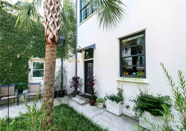 Photo 2 of Condo for sale at 528 Selma St #B, Savannah, GA 31401 | MLS# SA363178 | Listing updated on 2026-08-26