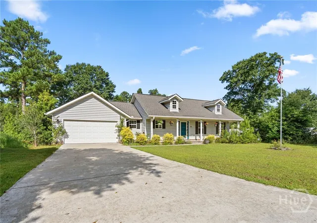Photo 2 of Single family home for sale at 333 Labrador Ln, Guyton, GA 31312 | MLS# SA360679 | Listing updated on 2026-09-30