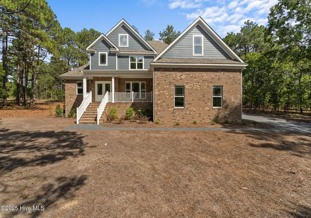 Photo 2 of Single family home for sale at 225 Lakeway Dr, West End, NC 27376 | MLS# 100506577 | Listing updated on 2026-08-18