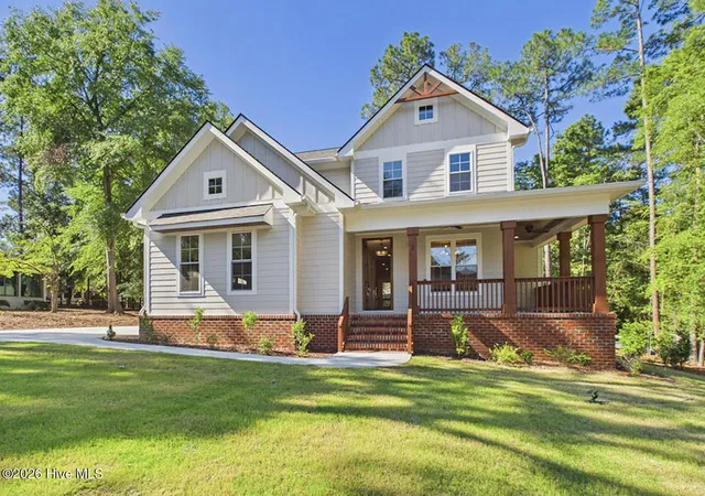 Photo 1 of Single family home for sale at 2 Bob O Link Rd, Pinehurst, NC 28374 | MLS# 100518759 | Listing updated on 2026-09-03