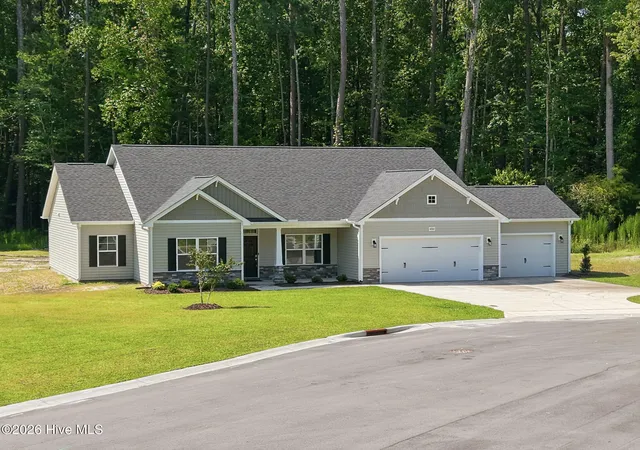 Photo 3 of Single family home for sale at 4206 Tinsley Ct, Ayden, NC 28513 | MLS# 100561514 | Listing updated on 2026-09-16