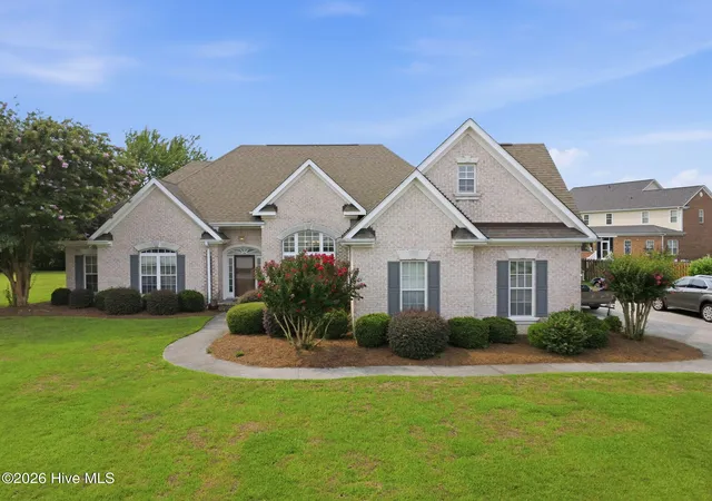 Photo 1 of Single family home for sale at 304 Drayton Hall, Jacksonville, NC 28540 | MLS# 100595493 | Listing updated on 2026-09-07
