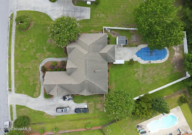 Photo 2 of Single family home for sale at 304 Drayton Hall, Jacksonville, NC 28540 | MLS# 100595493 | Listing updated on 2026-09-07