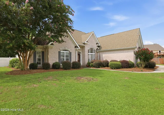Photo 3 of Single family home for sale at 304 Drayton Hall, Jacksonville, NC 28540 | MLS# 100595493 | Listing updated on 2026-09-07