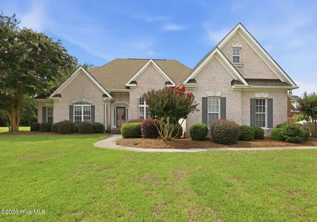Photo 4 of Single family home for sale at 304 Drayton Hall, Jacksonville, NC 28540 | MLS# 100595493 | Listing updated on 2026-09-07