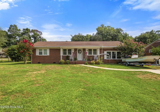 Photo 1 of Single family home for sale at 101 N Channel Hvn Dr, Wilmington, NC 28409 | MLS# 100590069 | Listing updated on 2026-08-21