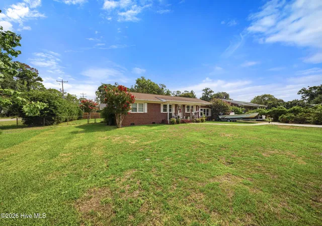 Photo 2 of Single family home for sale at 101 N Channel Hvn Dr, Wilmington, NC 28409 | MLS# 100590069 | Listing updated on 2026-08-21