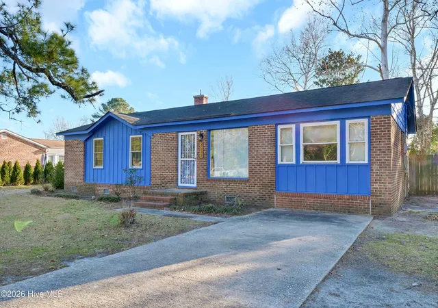 Photo 2 of Single family home for sale at 3533 Middle Sound Loop Rd, Wilmington, NC 28411 | MLS# 100591341 | Listing updated on 2026-09-01