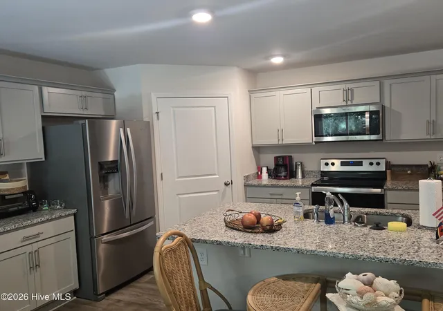 Photo 3 of Single family home for sale at 301 Stratton Pl, Washington, NC 27889 | MLS# 100597486 | Listing updated on 2026-09-01