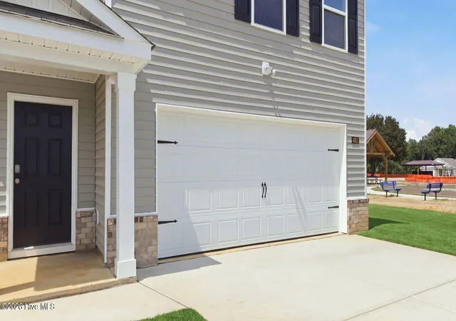 Photo 4 of Single family home for sale at 4811 Martha Wynd Way, Farmville, NC 27828 | MLS# 100580560 | Listing updated on 2026-09-14
