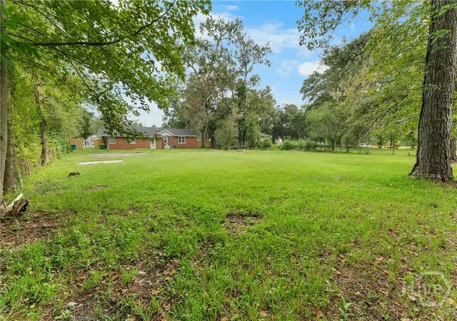 Photo 3 of Single family home for sale at 2605 Us Hwy 80 W, Savannah, GA 31408 | MLS# SA337451 | Listing updated on 2026-08-21