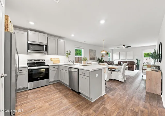 Photo 2 of Single family home for sale at 2094 Course Ln, Surf City, NC 28445 | MLS# 100599222 | Listing updated on 2026-09-05