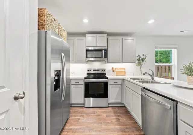 Photo 3 of Single family home for sale at 2094 Course Ln, Surf City, NC 28445 | MLS# 100599222 | Listing updated on 2026-09-05