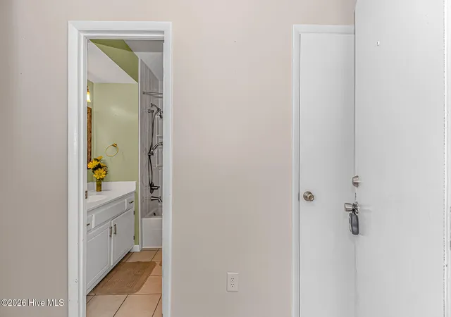 Listing Photo 4 - Condo for sale in building located at 10168 Bch Dr Sw, Carolina Shores, NC 28467 - Unit #Unit 4301