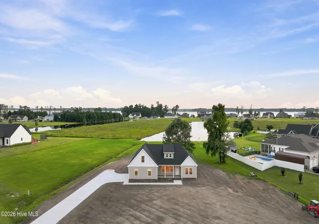 Photo 3 of Single family home for sale at 446 Pointe Vista Dr, Elizabeth City, NC 27909 | MLS# 100599365 | Listing updated on 2026-08-27
