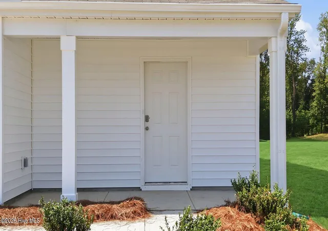 Photo 3 of Single family home for sale at 316 Rudys Ct, Ayden, NC 28513 | MLS# 100588590 | Listing updated on 2026-09-14